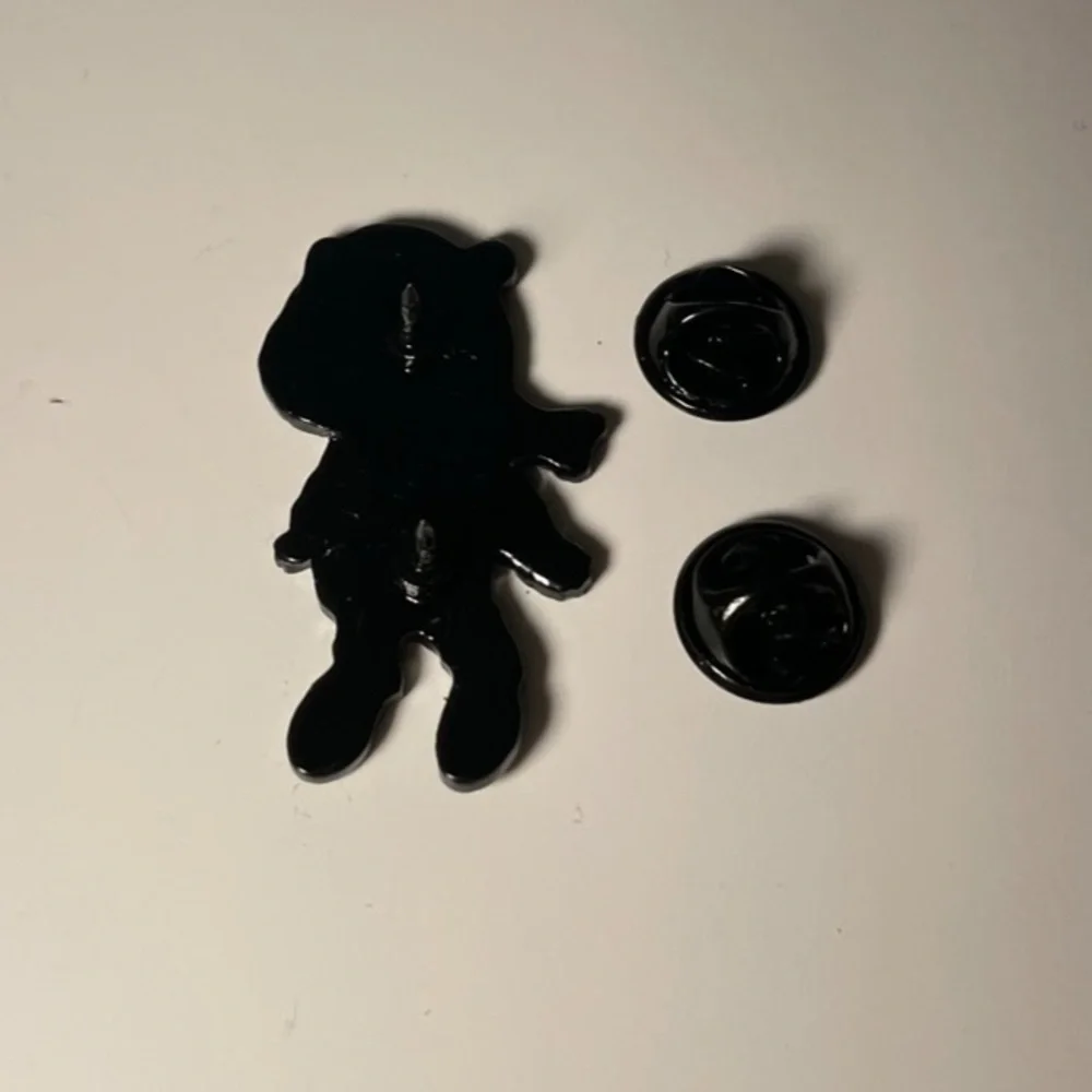 Kanye West Pin - Picture 7 of 9